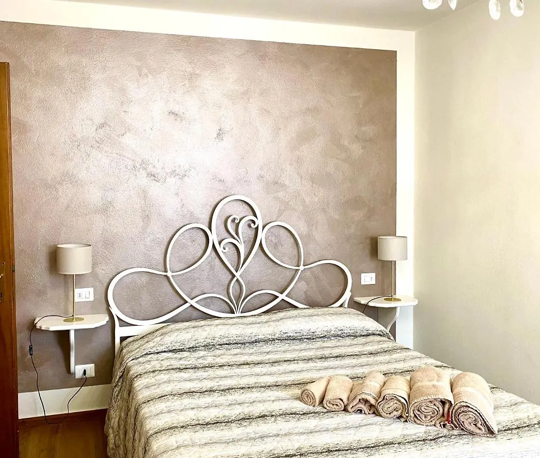 Residenza Via Rocca Tre Apartment Lazise