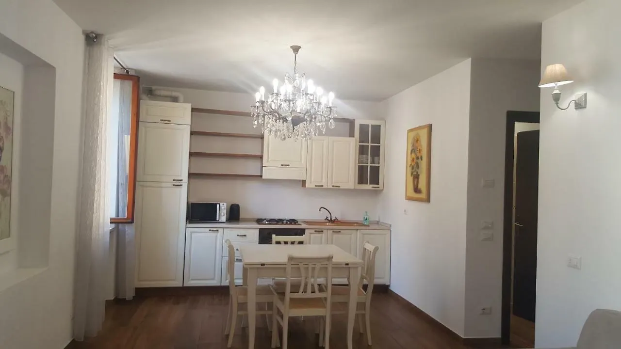 Residenza Via Rocca Tre Apartment Lazise